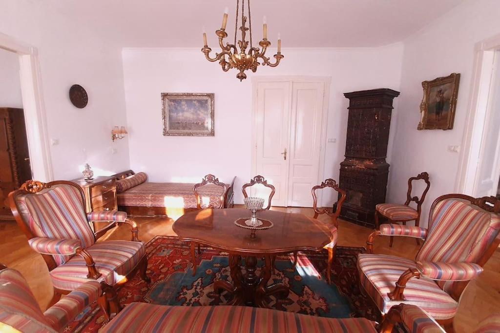Romantic Villa - Pápa Εξωτερικό φωτογραφία