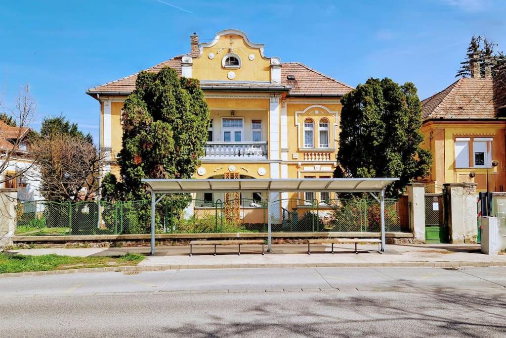 Romantic Villa - Pápa Εξωτερικό φωτογραφία